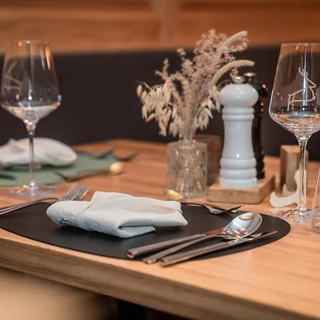 Koenigswieser Hof * Königswiesen